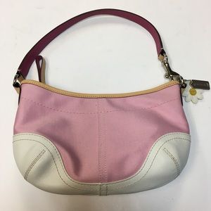 Pink daisy Y2K/ 90s vintage Coach shoulder bag